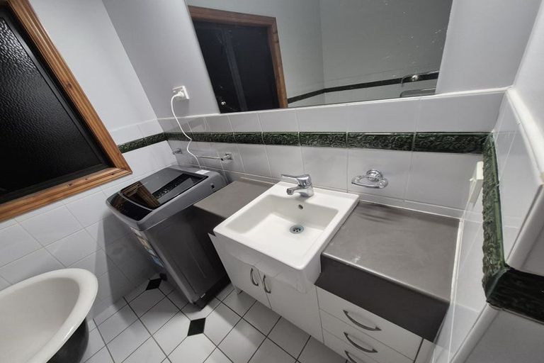 Photo of property in 27b Opoia Road, Hamilton East, Hamilton, 3216