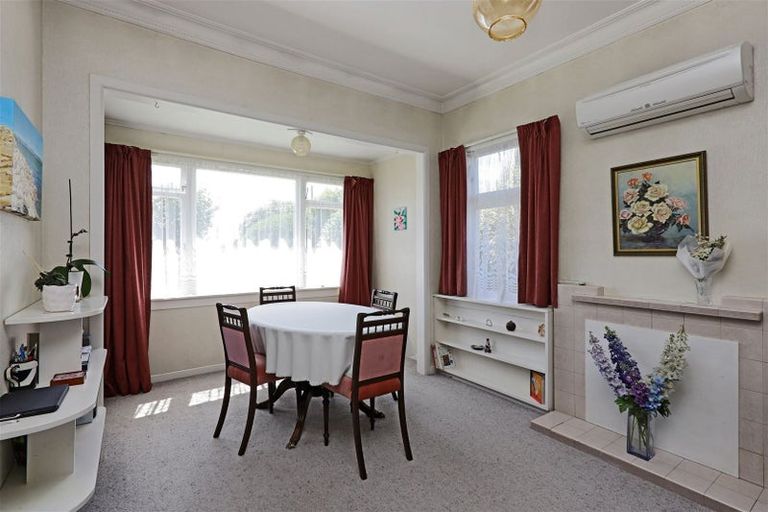 Photo of property in 221 Saint Leonards Avenue, Saint Leonards, Hastings, 4120