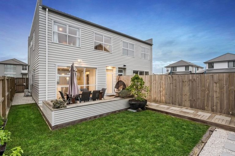 Photo of property in 8 Hakaro Way, Takanini, 2112