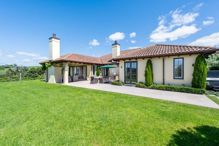 Photo of property in 61a Whitford Park Road, Whitford, Manurewa, 2576