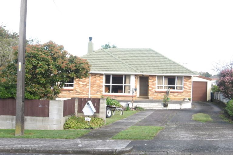 Photo of property in 16 Tui Crescent, Manurewa, Auckland, 2102