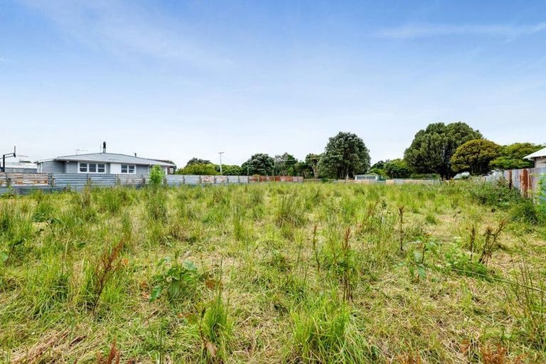 Photo of property in 18 Riemenschneider Street, Manaia, 4612