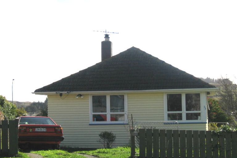 Photo of property in 33 Astrolabe Street, Cannons Creek, Porirua, 5024