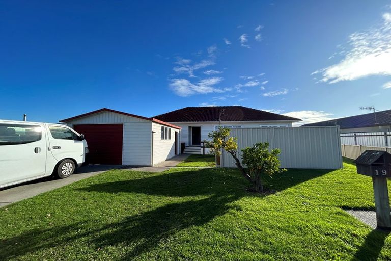 Photo of property in 19 Moeller Street, Taradale, Napier, 4112