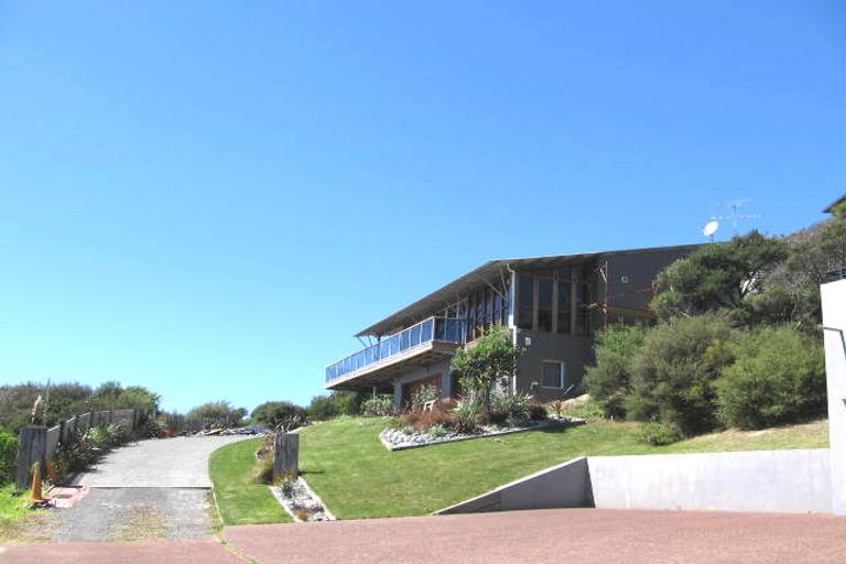 Photo of property in 40 Kate Sheppard Avenue, Torbay, Auckland, 0630