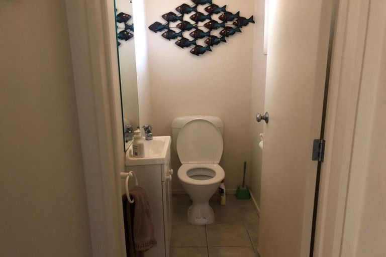 Photo of property in 14/3 Orwell Road, Greenhithe, Auckland, 0632