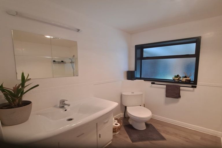 Photo of property in 7 Manse Street, Clinton, 9534