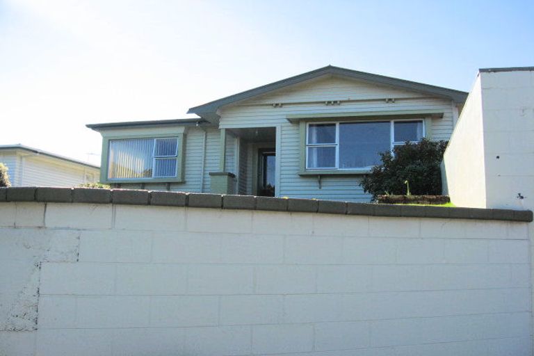 Photo of property in 4 Warburton Street, Karoro, Greymouth, 7805