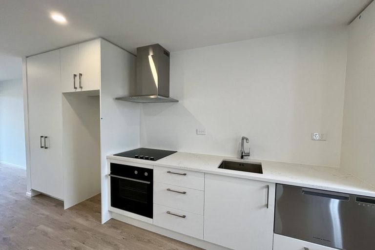 Photo of property in 4/39 Pakuranga Road, Pakuranga, Auckland, 2010