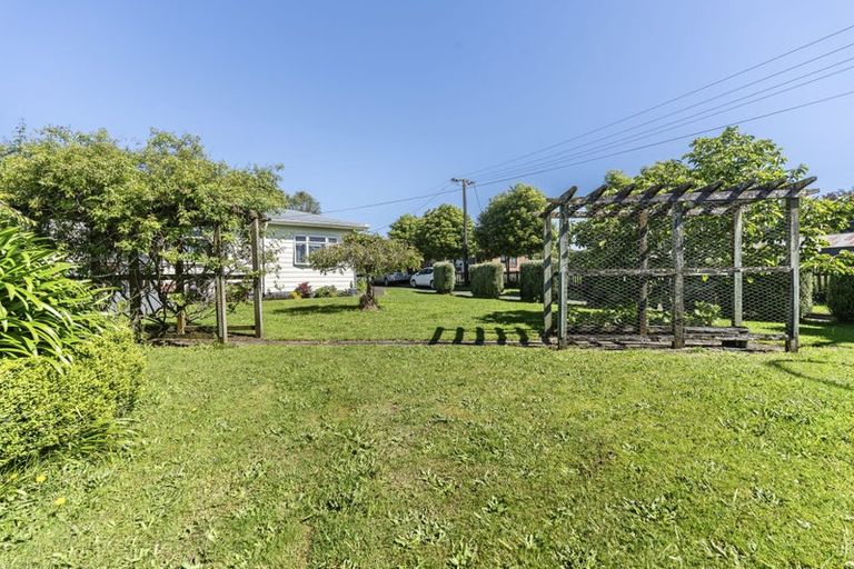 Photo of property in 1416 Devon Road, Brixton, Waitara, 4382