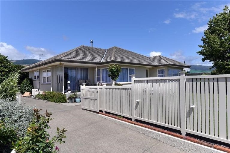 Photo of property in 21 Kipling Crescent, Stoke, Nelson, 7011