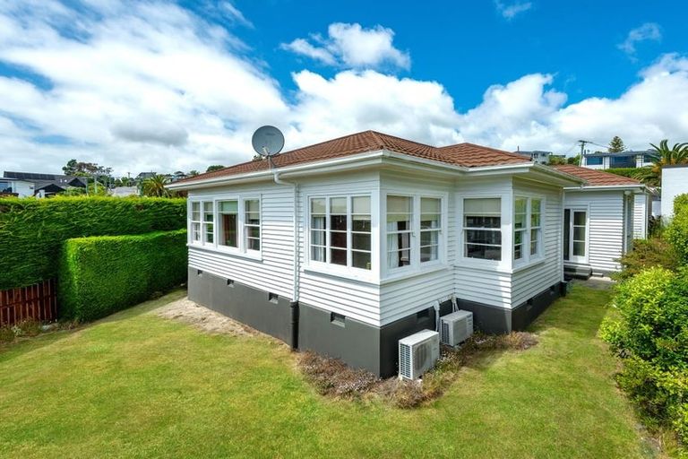 Photo of property in 57 Saint Andrews Hill Road, Mount Pleasant, Christchurch, 8081