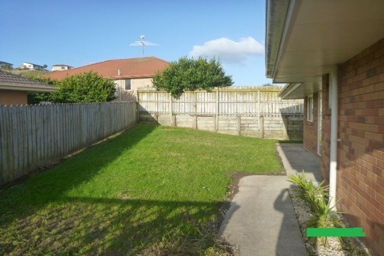 Photo of property in 25 Liddesdale Place, Papakura, 2110