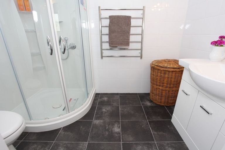 Photo of property in 4 Snowden Place, Raglan, 3225