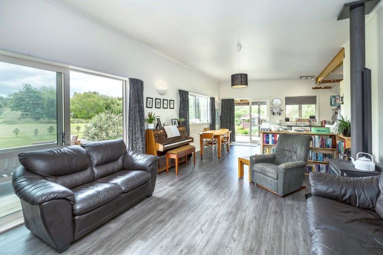 Photo of property in 672g Te Whiti Road, Te Whiti, Masterton, 5884