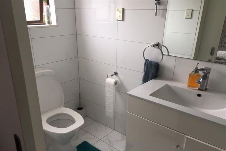 Photo of property in 8 Burbridge Road, Favona, Auckland, 2024