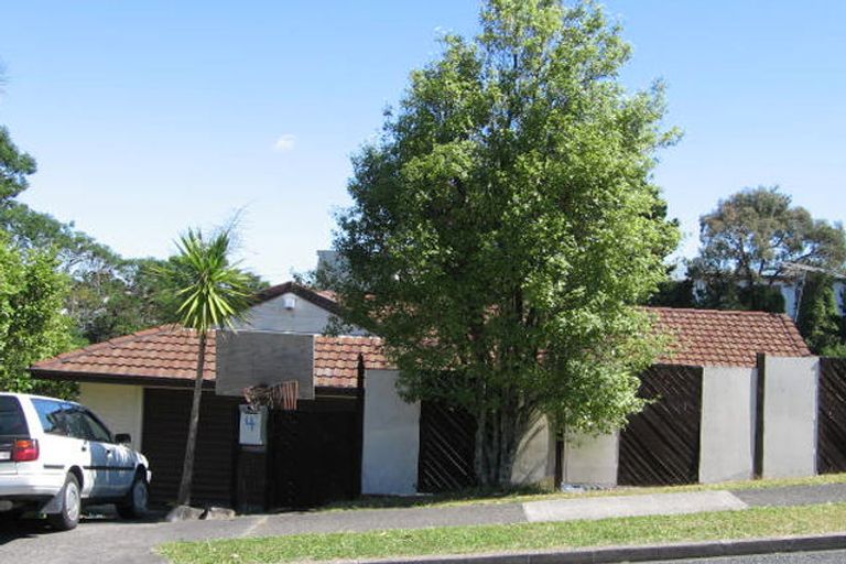 Photo of property in 4 Deverell Place, Northcross, Auckland, 0632