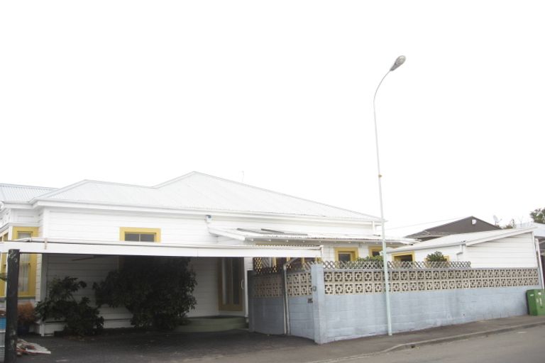 Photo of property in 4 May Avenue, Hospital Hill, Napier, 4110