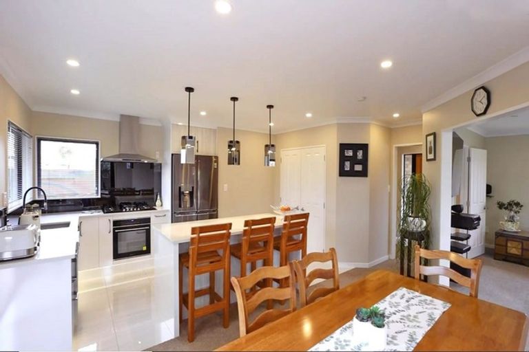 Photo of property in 2 Henley Court, Highbury, Palmerston North, 4412