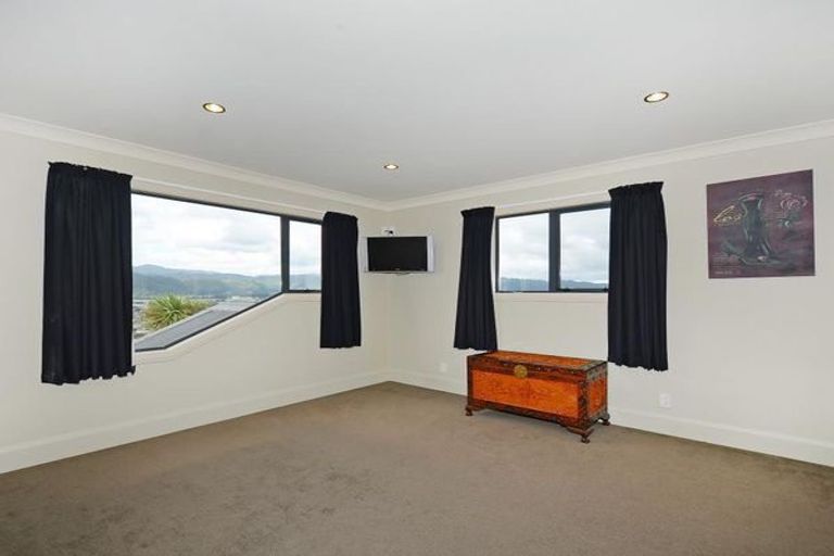 Photo of property in 15 Riverstone Drive, Riverstone Terraces, Upper Hutt, 5018