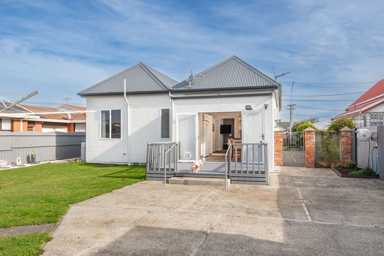 Photo of property in 47 Queens Drive, Saint Kilda, Dunedin, 9012