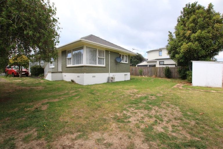 Photo of property in 3/13 Otakau Road, Milford, Auckland, 0620