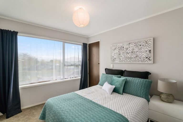 Photo of property in 8 Browning Crescent, Owhata, Rotorua, 3010