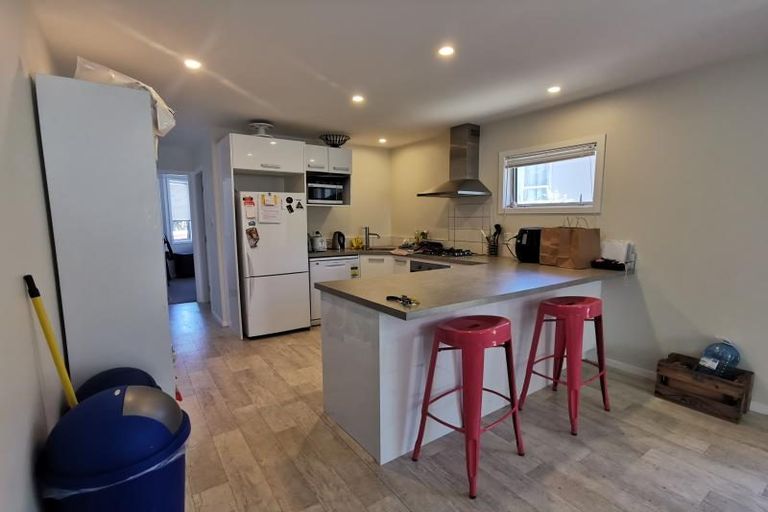 Photo of property in 2 Palm Grove, Berhampore, Wellington, 6023