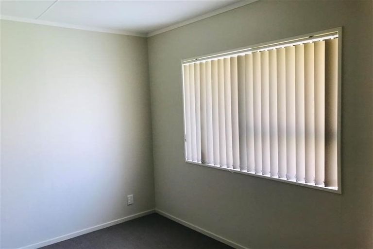 Photo of property in 2/355 Roscommon Road, Clendon Park, Auckland, 2103