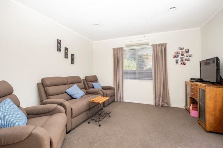 Photo of property in 121 Burns Street, Leamington, Cambridge, 3432