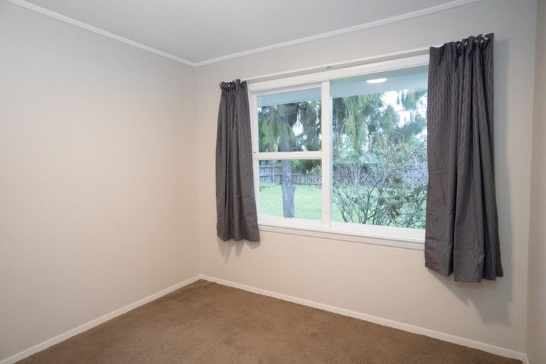 Photo of property in 98 Prestons Road, Redwood, Christchurch, 8051