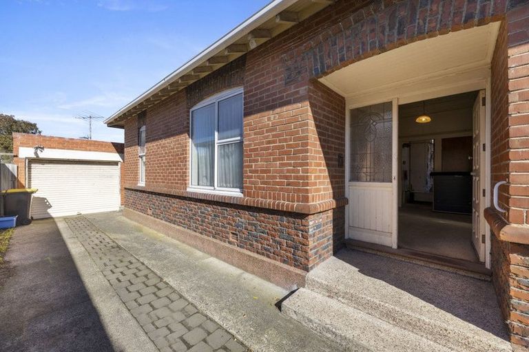 Photo of property in 201 Macandrew Road, South Dunedin, Dunedin, 9012