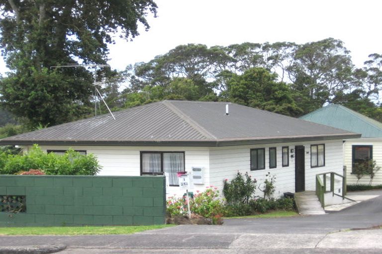 Photo of property in 1/313 Rangatira Road, Beach Haven, Auckland, 0626