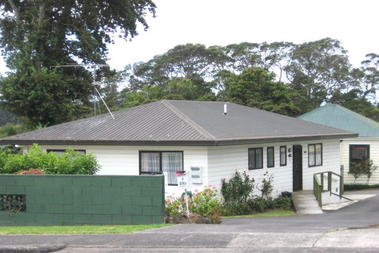 Photo of property in 1/313 Rangatira Road, Beach Haven, Auckland, 0626