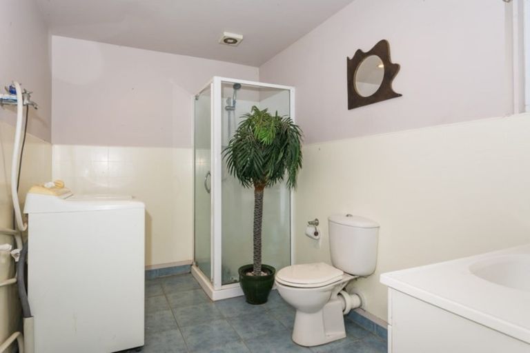 Photo of property in 3/496 Glenfield Road, Glenfield, Auckland, 0629