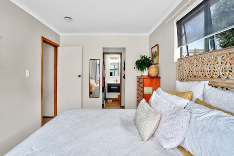 Photo of property in 8a Mahoe Street, Inglewood, 4330