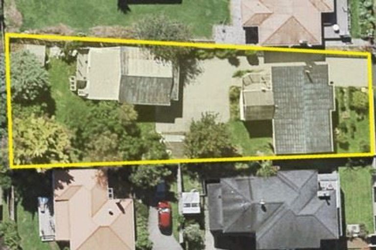 Photo of property in 738 East Coast Road, Pinehill, Auckland, 0632