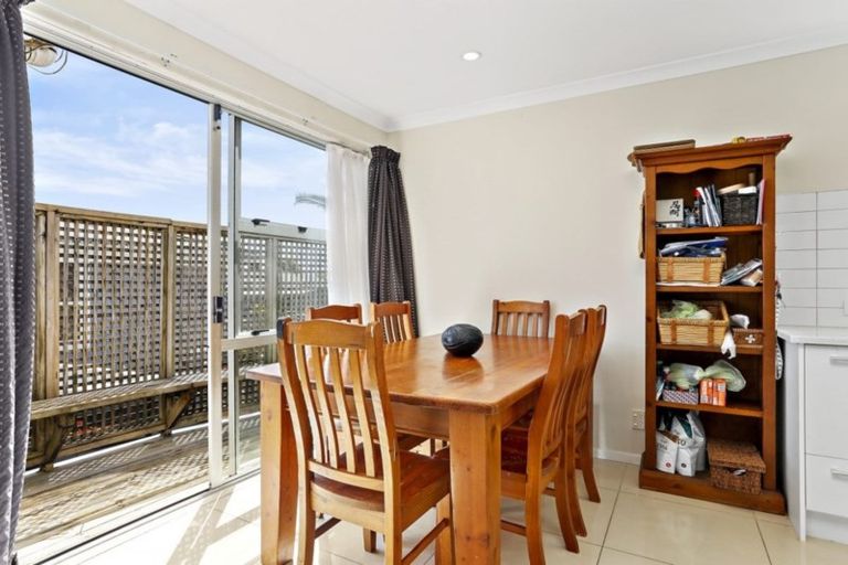 Photo of property in 251 Rangatira Road, Beach Haven, Auckland, 0626