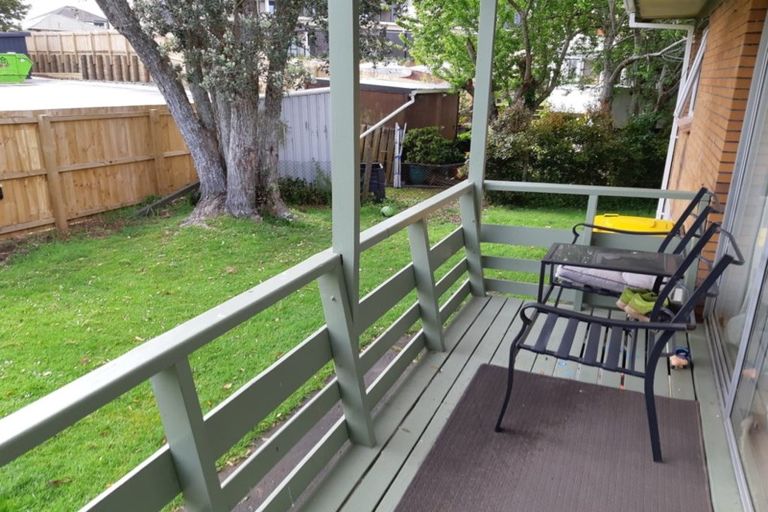 Photo of property in 2/31 Halver Road, Hillpark, Auckland, 2102