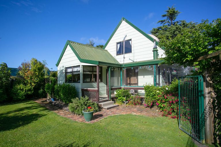 Photo of property in 25a Hamilton Road, Cambridge, 3434