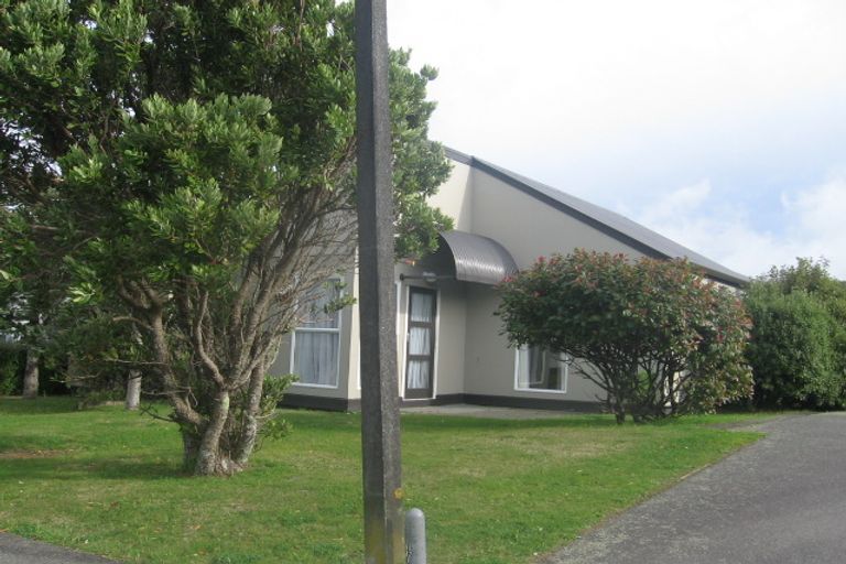 Photo of property in 1/17 Cedar Street, Maungaraki, Lower Hutt, 5010