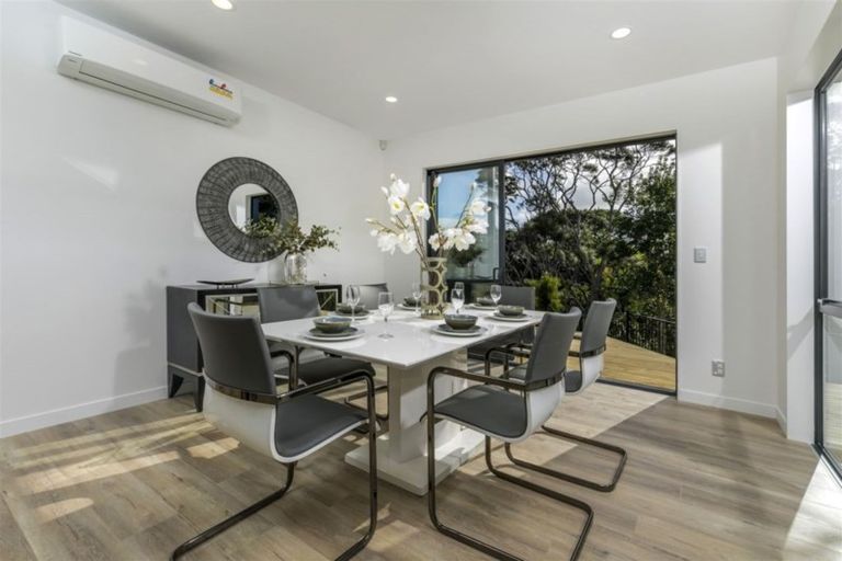 Photo of property in 14 Sauterne Road, Kumeu, 0810