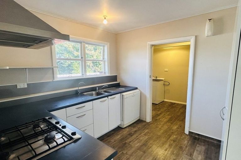 Photo of property in 6 Ngahina Street, Paraparaumu, 5032