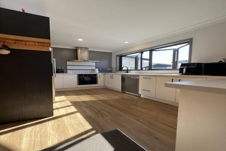 Photo of property in 69 Coopers Road, Dallington, Christchurch, 8061