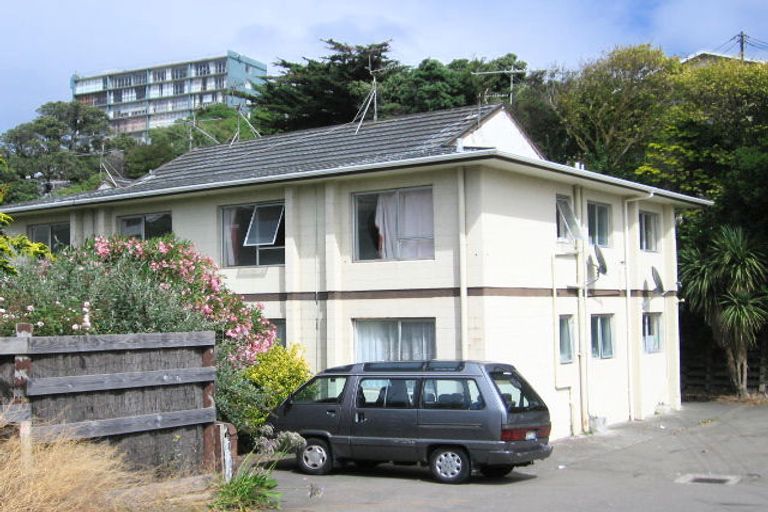 Photo of property in 2/84 Rintoul Street, Newtown, Wellington, 6021