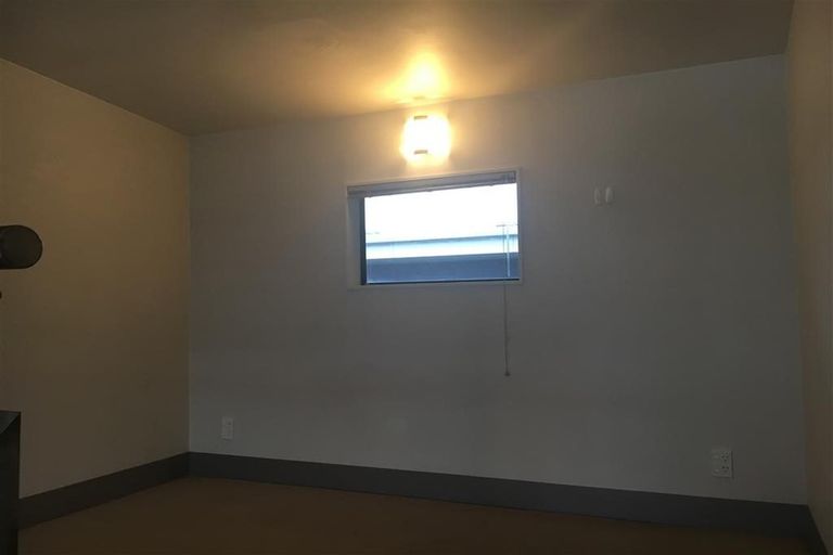 Photo of property in Urbane Apartments, 44/29 Webb Street, Mount Cook, Wellington, 6011