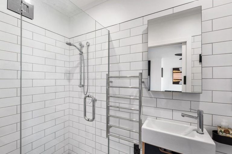 Photo of property in 14 Corry Avenue, Bluff Hill, Napier, 4110