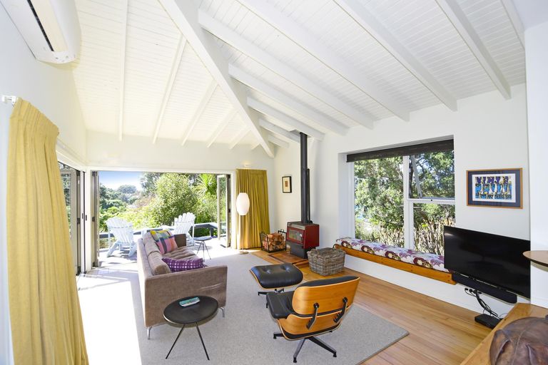 Photo of property in 7 Kyle Street, Leigh, 0985