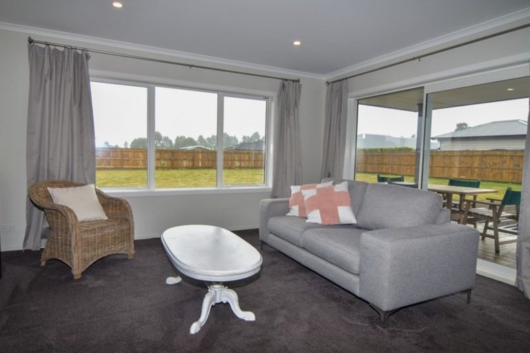 Photo of property in 8 Hartley Avenue, Carterton, 5713