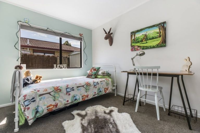 Photo of property in 1/7 Mirabell Place, Golflands, Auckland, 2013